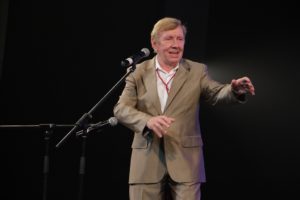Сколько получают народные артисты россии