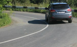 Наехал одним колесом на сплошную линию разметки