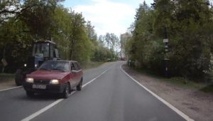 Наехал одним колесом на сплошную линию разметки